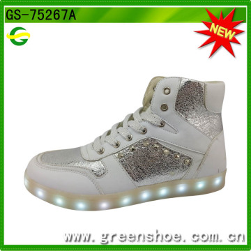 Moda Popular LED Light Up Dance Shoes (GS-75267)